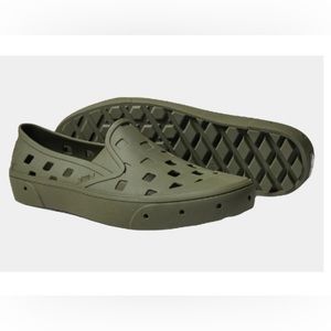 Vans TRK Trek Slip-On Water Trail Beach Shoe Army Green Men’s size 10